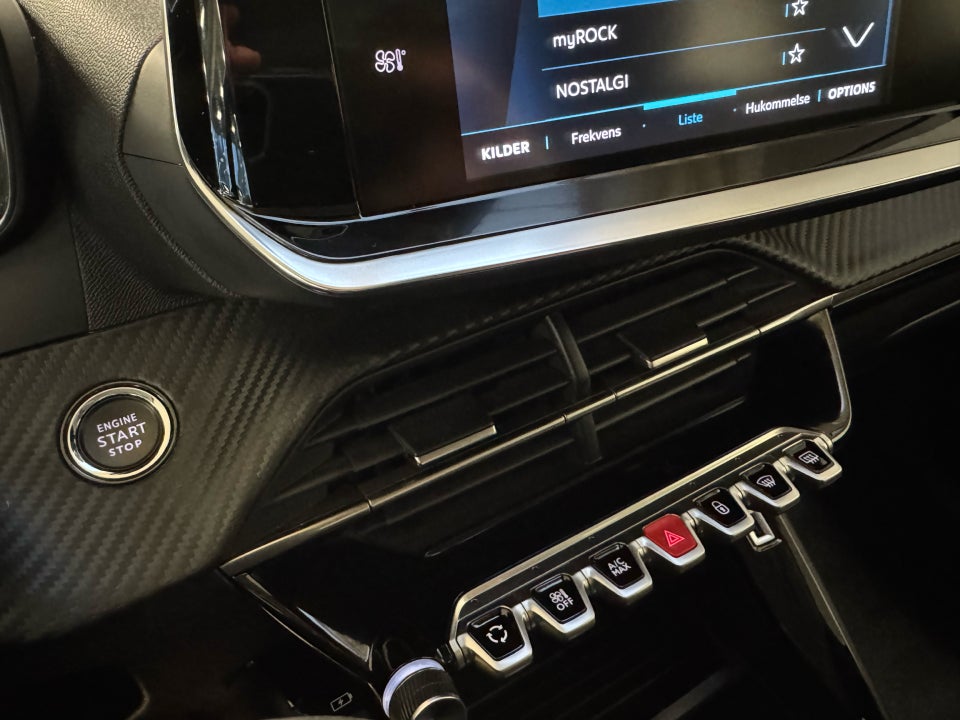 Peugeot e-208 50 Active 5d