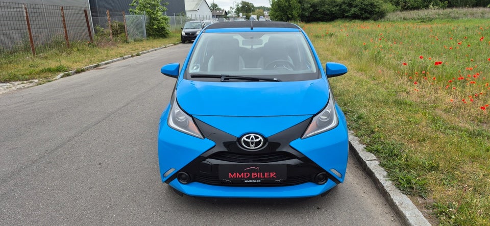 Toyota Aygo 1,0 VVT-i x-wave Sky 5d