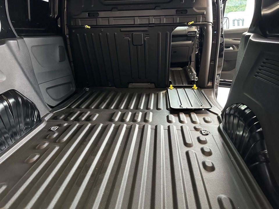 Peugeot e-Partner 50 L1V2 Plus Van