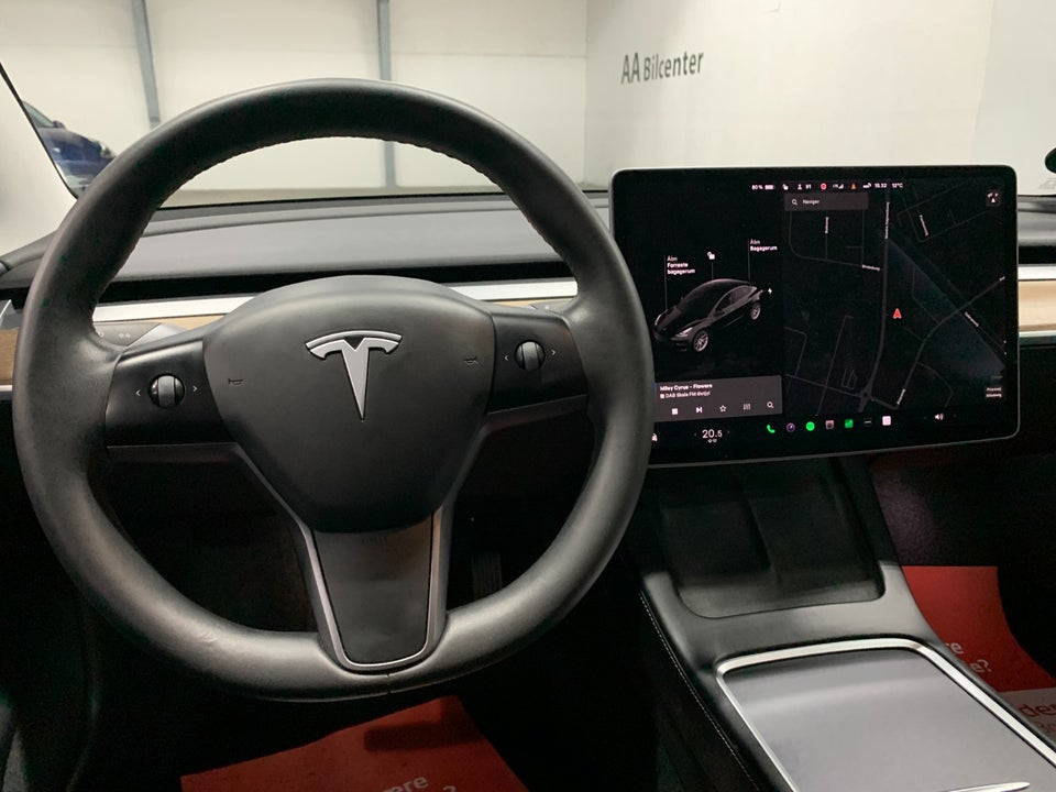 Tesla Model 3 Long Range AWD 4d