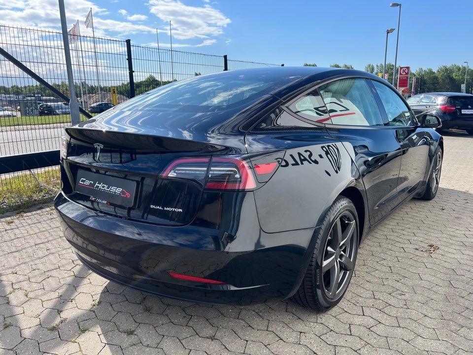 Tesla Model 3 Long Range AWD 4d