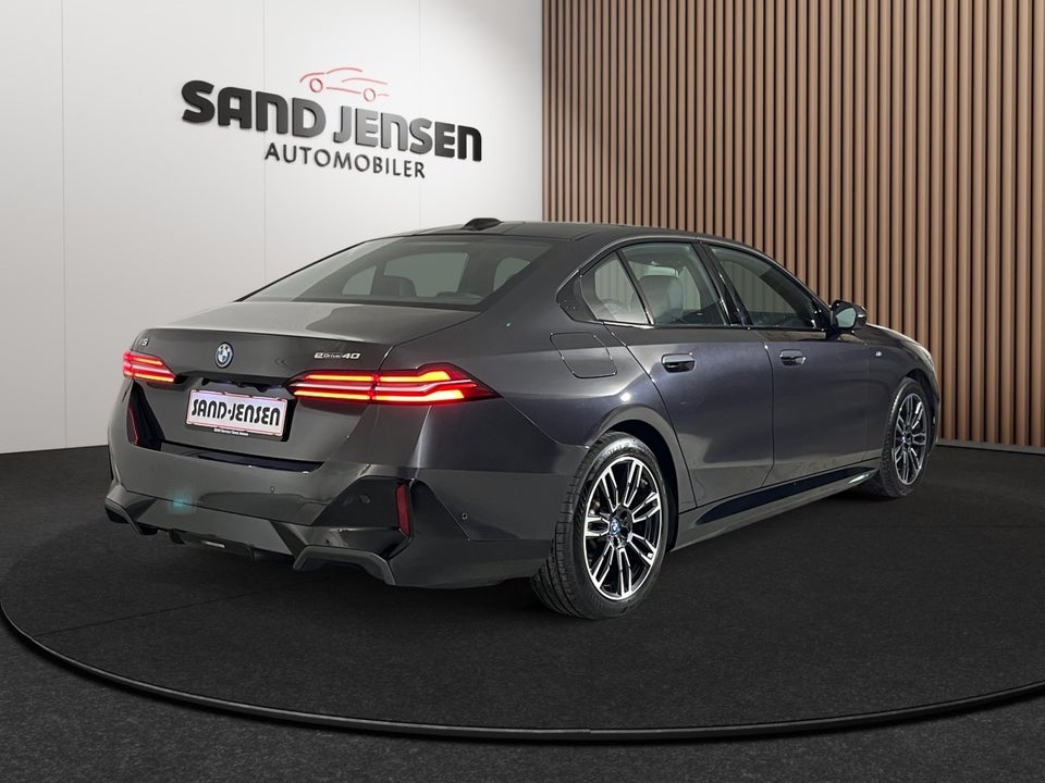 BMW i5 eDrive40 M-Sport 4d