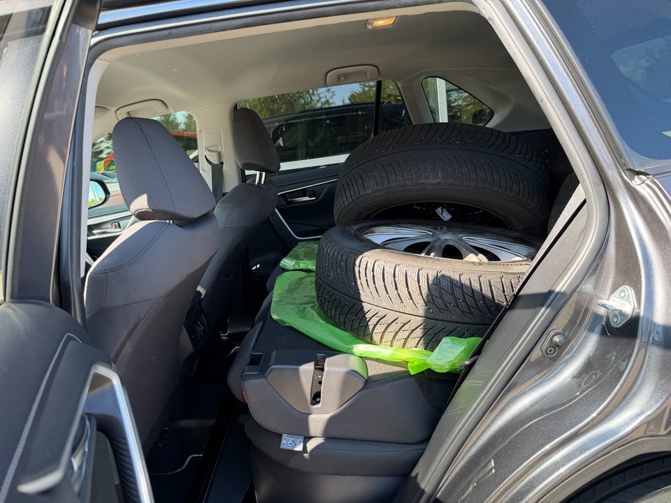 Toyota RAV4 2,5 Hybrid H3 MDS 5d