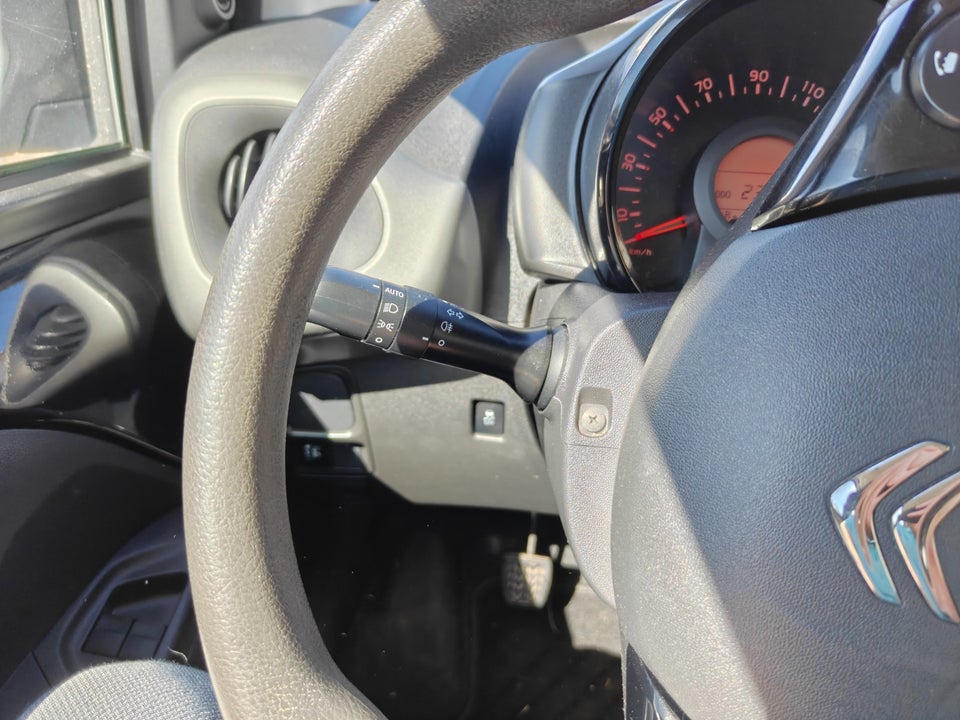 Citroën C1 1,2 PureTech Attraction 5d