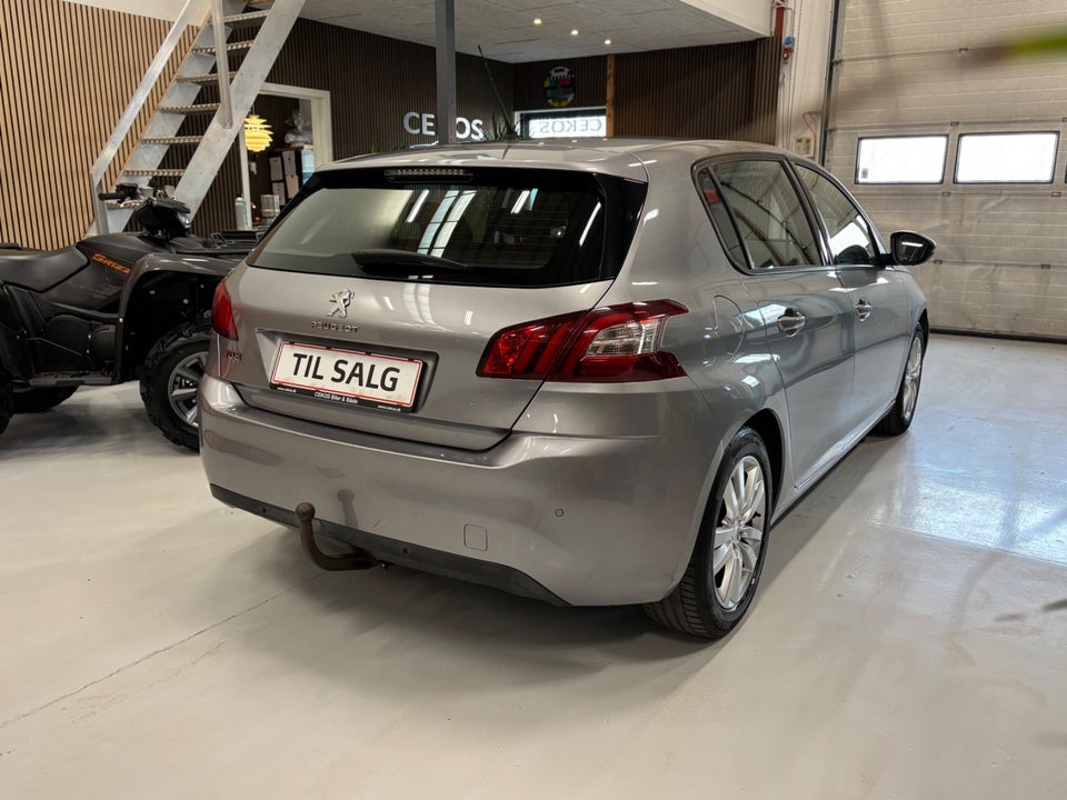 Peugeot 308 1,6 THP 125 Allure 5d