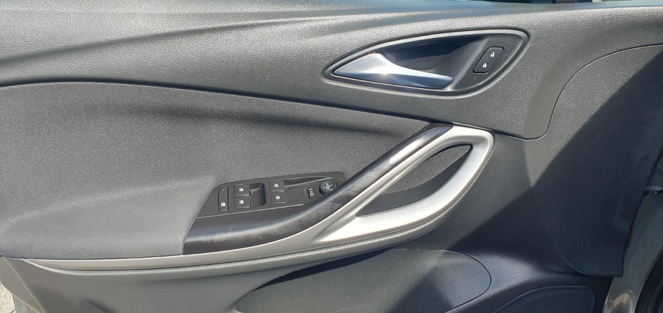 Opel Astra 1,6 CDTi 136 Dynamic Sports Tourer 5d