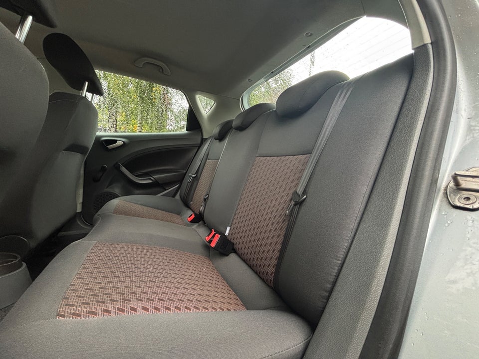 Seat Ibiza 1,4 16V Style 5d