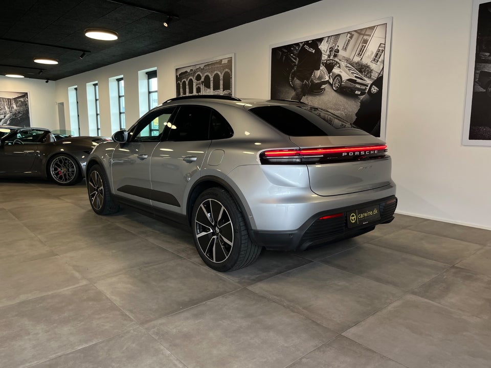 Porsche Macan 4 5d