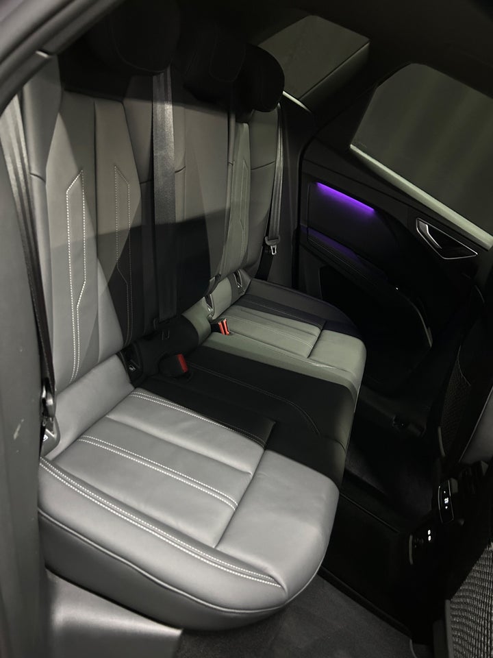 Audi Q4 e-tron 45 S-line 5d