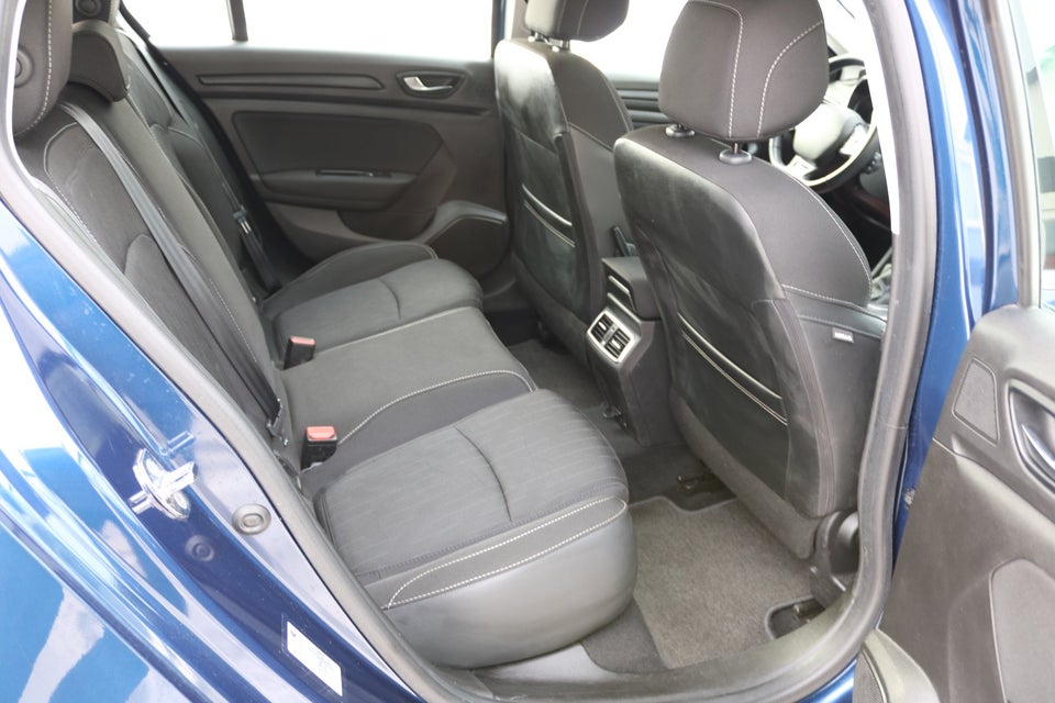 Renault Megane IV 1,3 TCe 140 Limited Sport Tourer 5d