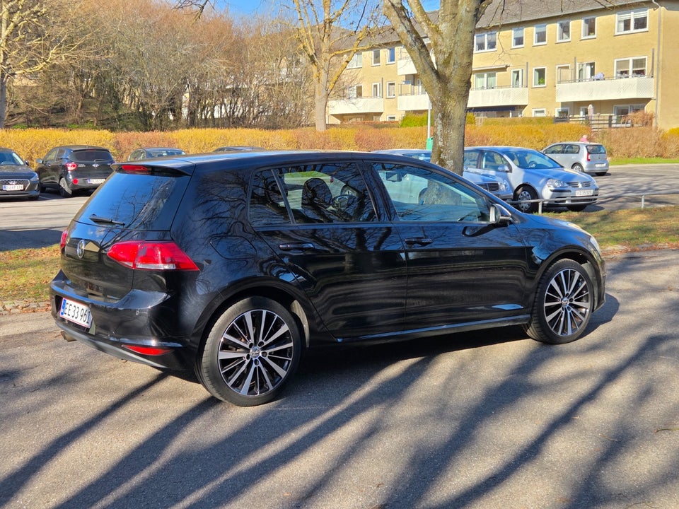 VW Golf VII 1,4 TSi 122 Comfortline BMT 5d