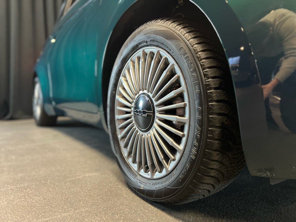 Fiat 500e 42 Icon 3d