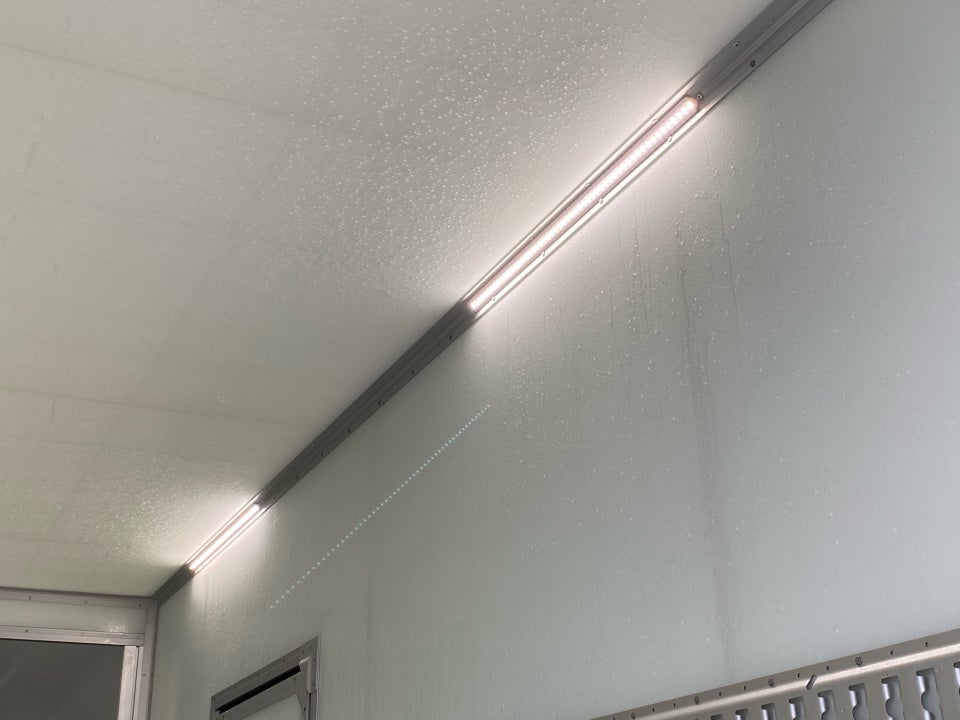 Iveco Daily 3,0 35S18 4100mm Box m/lift AG8