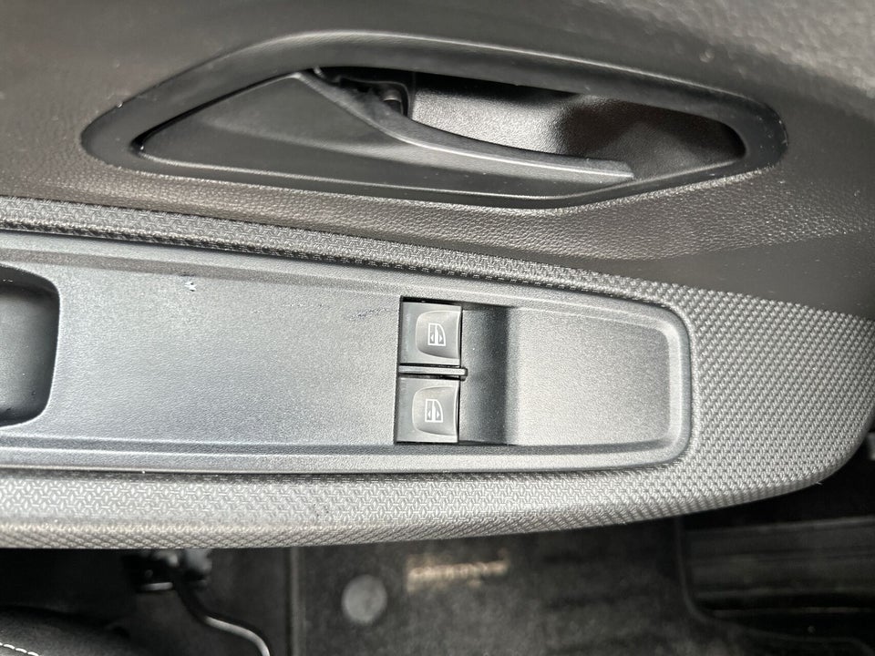 Dacia Sandero Stepway 1,0 TCe 90 Essential 5d