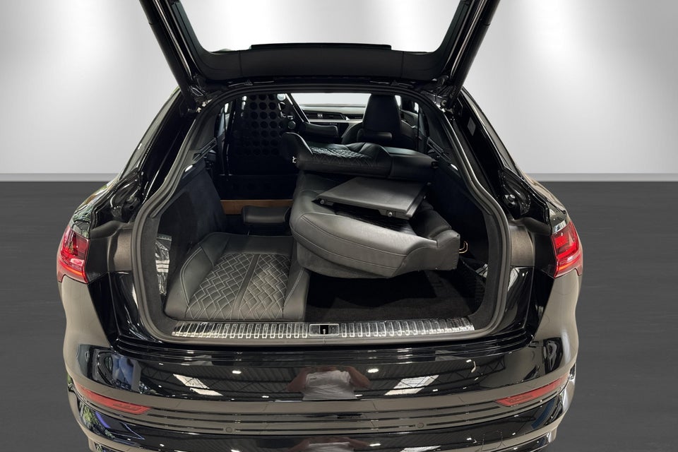 Audi e-tron S quattro Van 5d