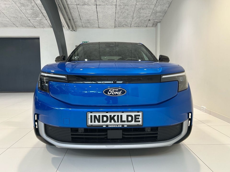 Ford Explorer 77 Premium Extended Range 5d