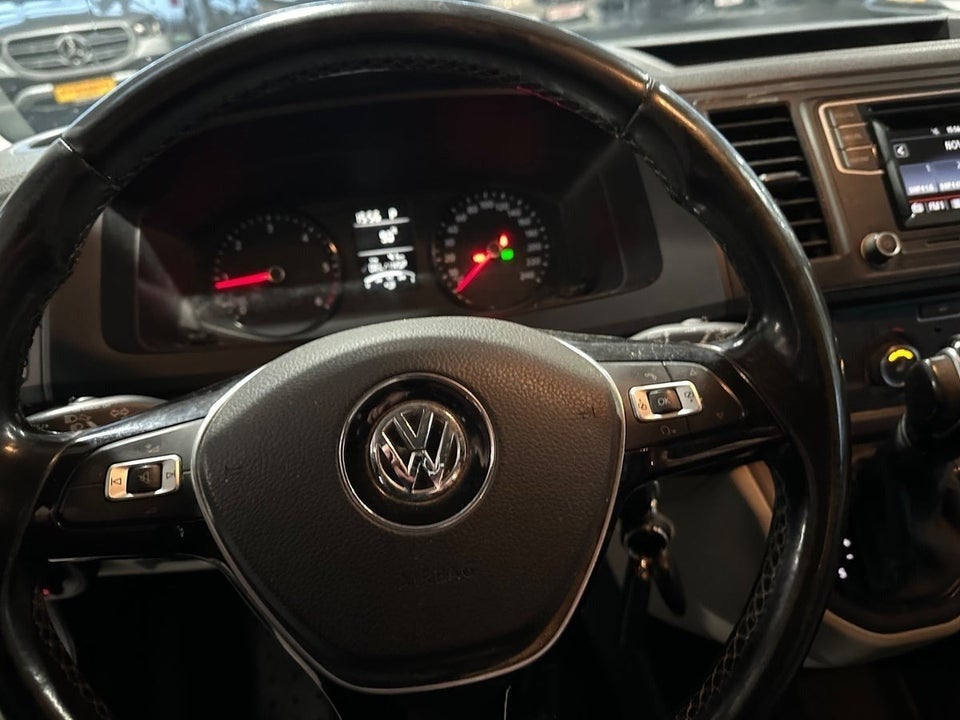 VW Transporter 2,0 TDi 180 Kassevogn DSG lang