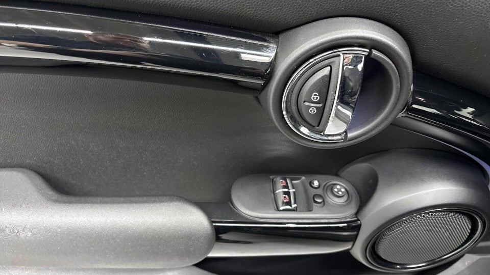 MINI Cooper SE Classic Trim 3d