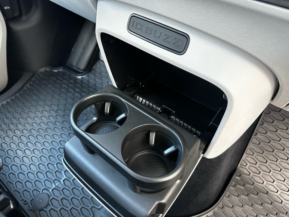 VW ID.Buzz 77 Pro SWB 5d