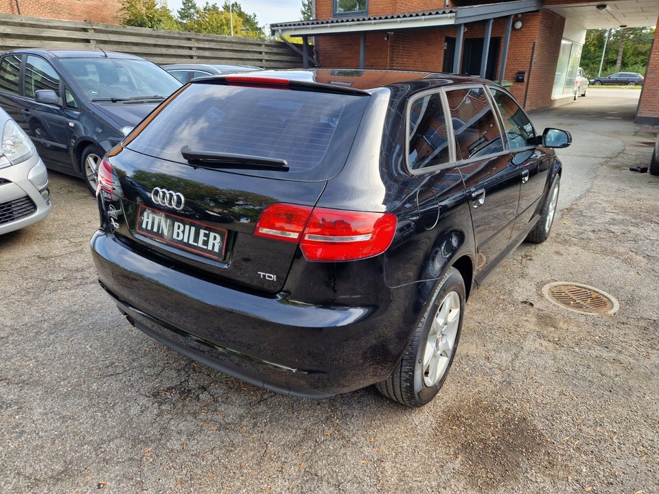 Audi A3 1,6 TDi Ambiente Sportback 5d