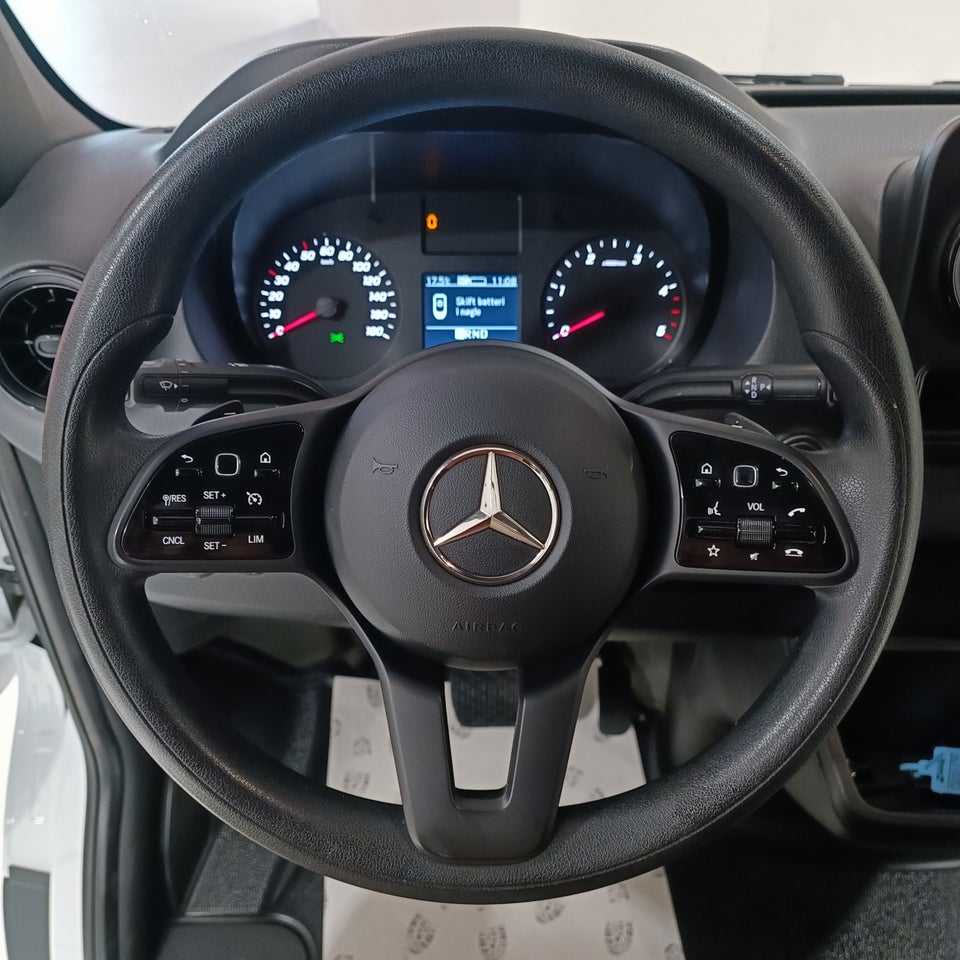 Mercedes Sprinter 211 2,0 CDi A2 Kassevogn aut. FWD