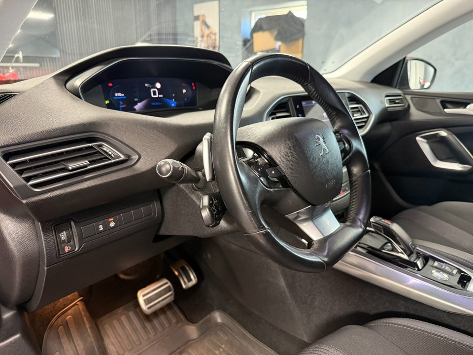 Peugeot 308 1,5 BlueHDi 130 Allure Pack SW EAT8 5d