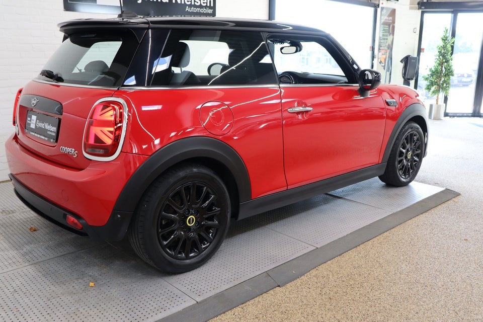 MINI Cooper SE Classic Trim 3d