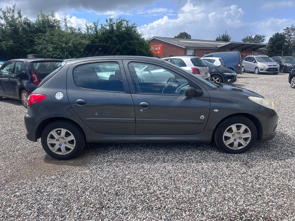 Peugeot 206+ 1,4 HDi 68 Active 5d