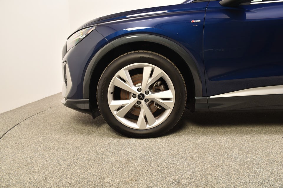 Audi Q4 e-tron 45 Progress 5d