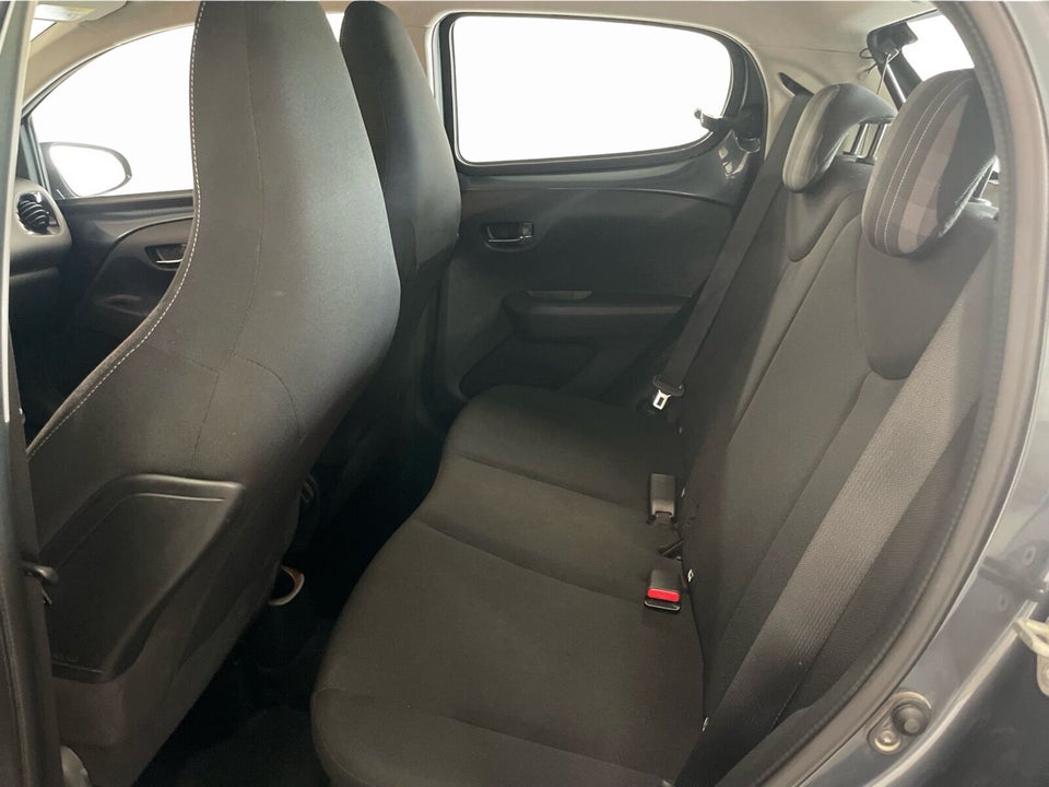 Peugeot 108 1,0 e-VTi 72 Infinity 5d