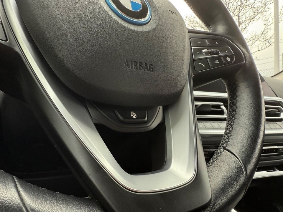 BMW 330e 2,0 Touring Sport Line aut. 5d