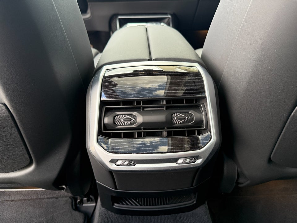 BMW i7 eDrive50 M-Sport 4d