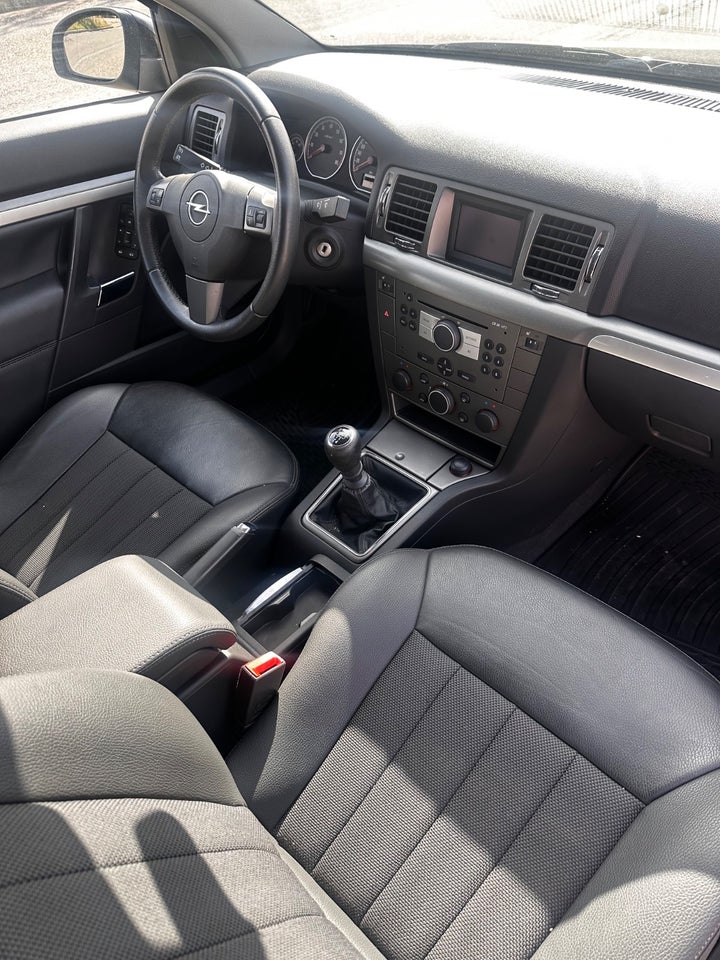 Opel Vectra 1,8 16V 140 Elegance Wagon 5d