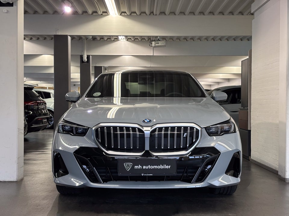 BMW i5 xDrive40 M-Sport 4d