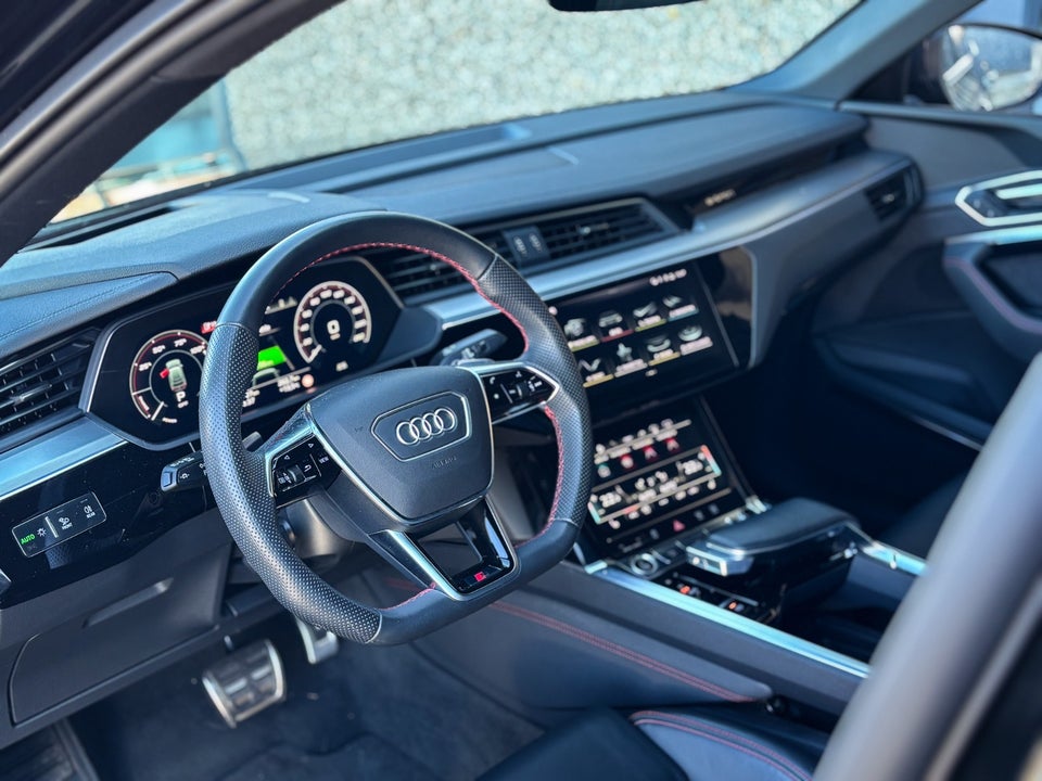 Audi Q8 e-tron 55 S-line Sportback quattro 5d