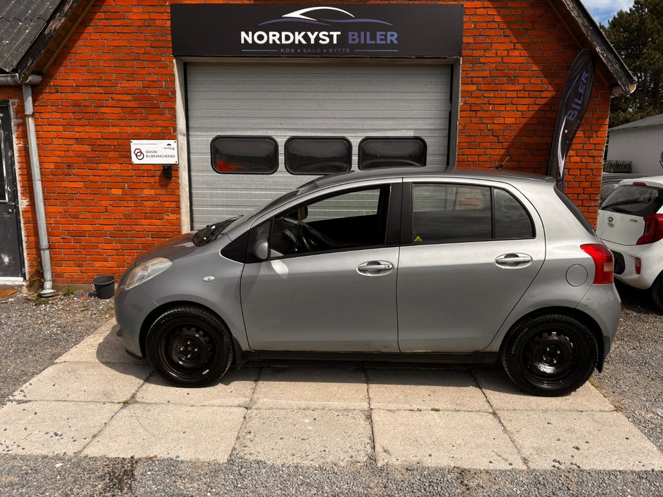 Toyota Yaris 1,3 Luna M/M 5d