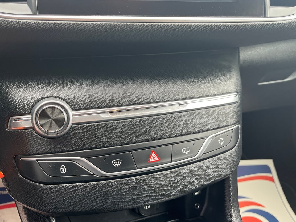 Peugeot 308 1,6 BlueHDi 120 Style SW 5d