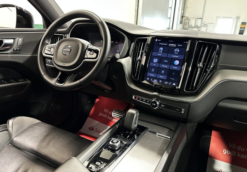 Volvo XC60 2,0 B4 197 R-Design aut. 5d