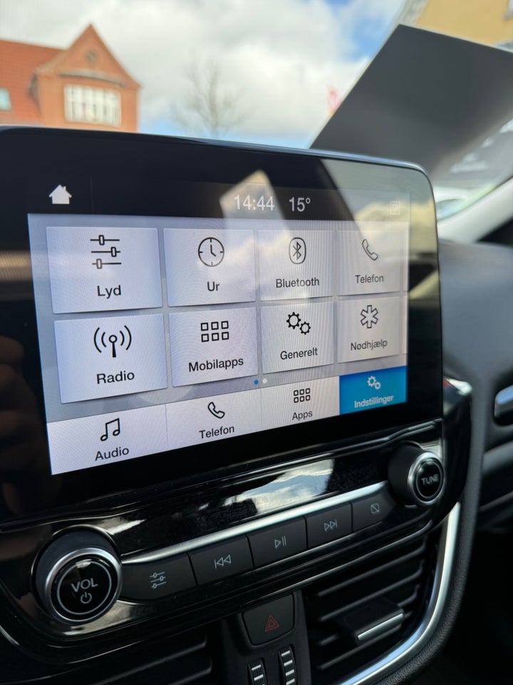 Ford Fiesta 1,0 EcoBoost mHEV Connected 5d