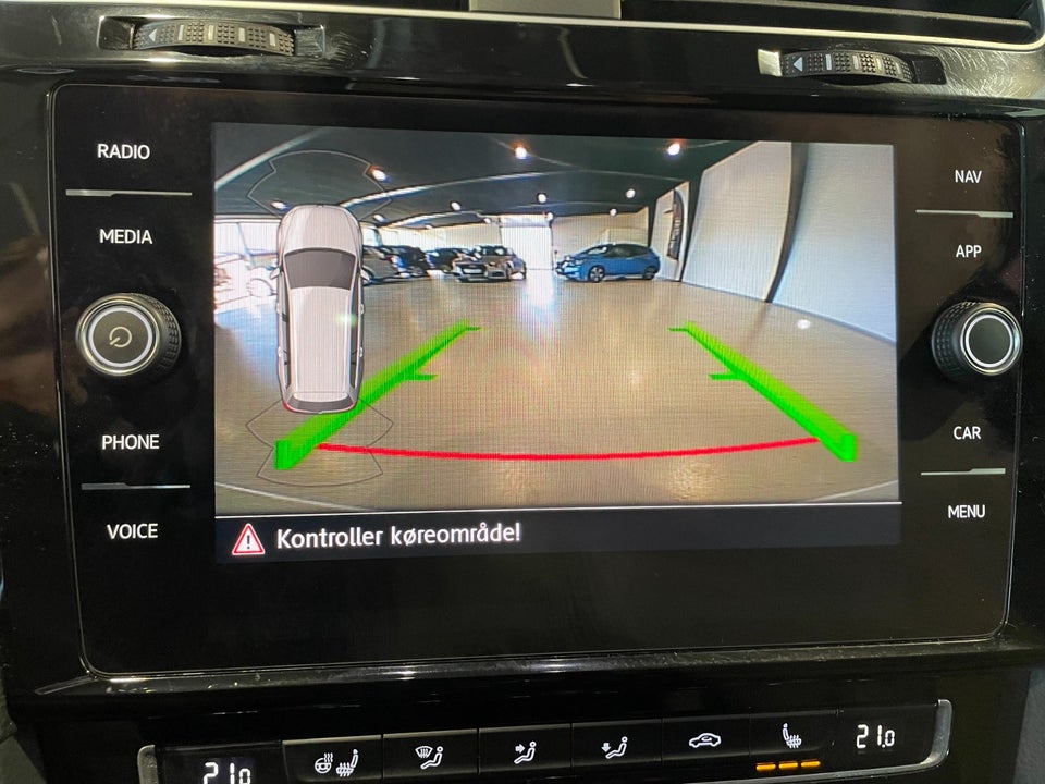 VW Golf VII 1,5 TSi 150 R-line Variant DSG 5d