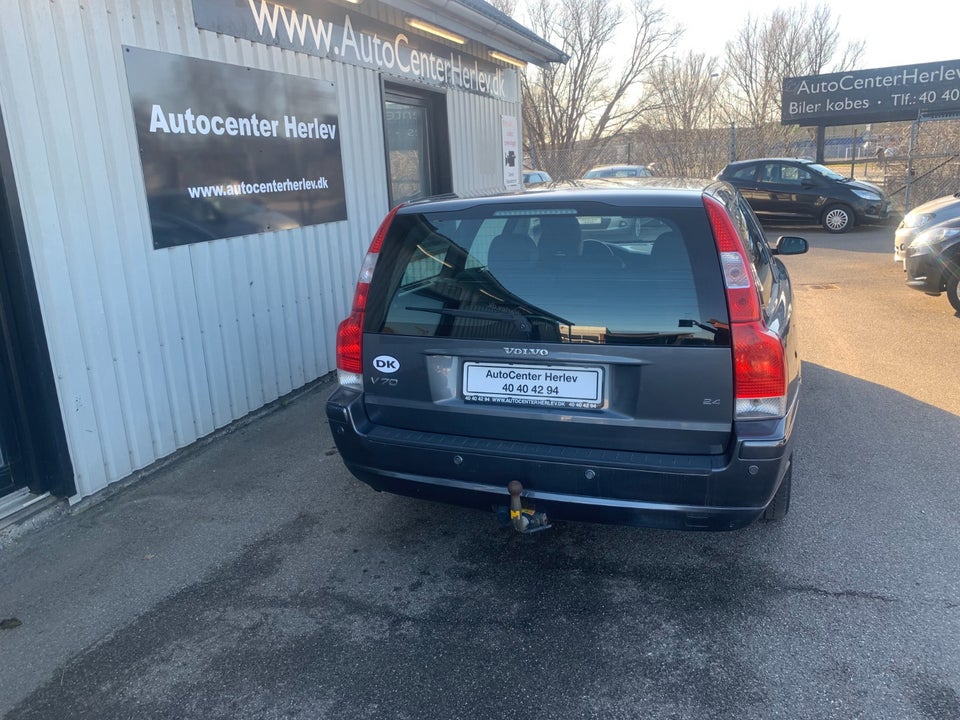 Volvo V70 2,4 140 Momentum 5d