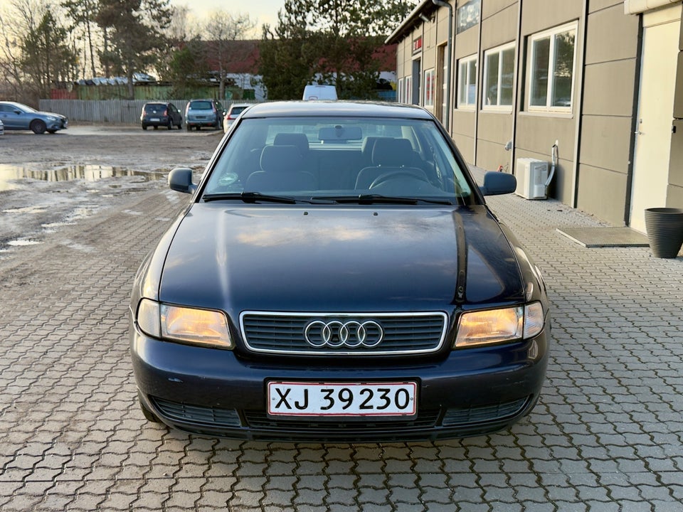 Audi A4 1,8  4d