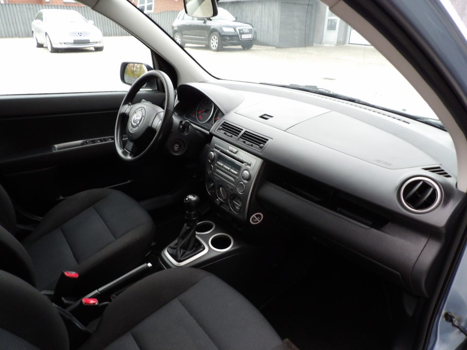 Mazda 2 1,6  5d