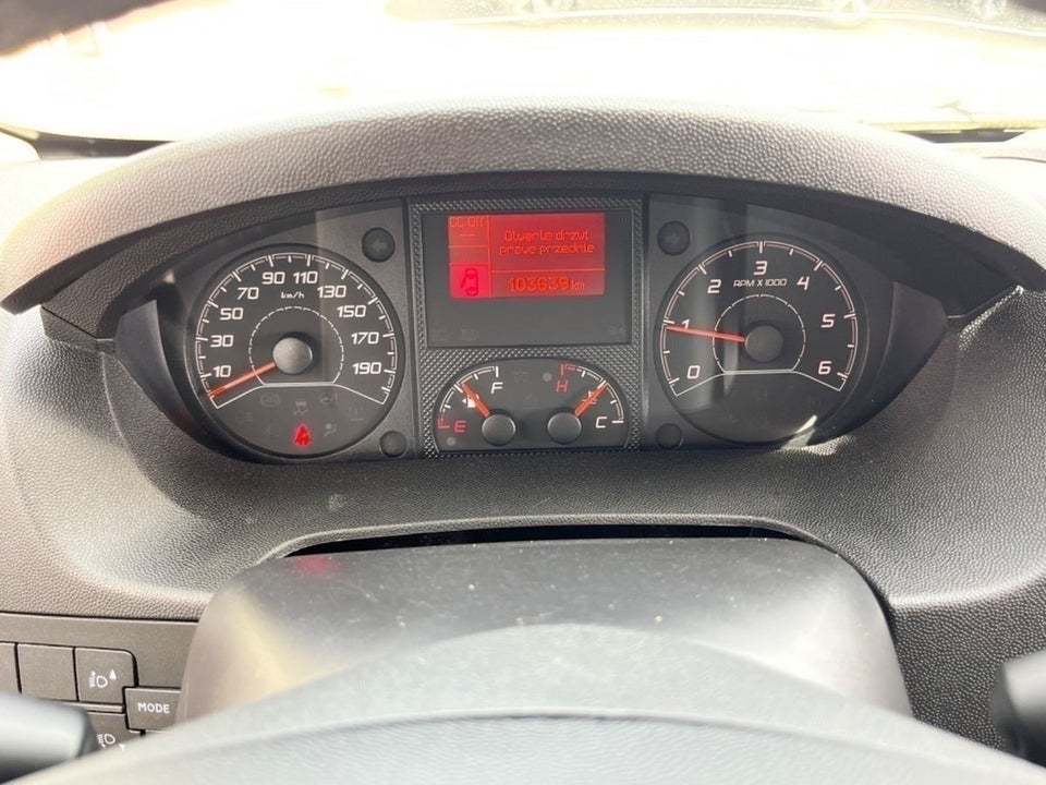 Peugeot Boxer 333 2,2 BlueHDi 140 L3H2 Premium