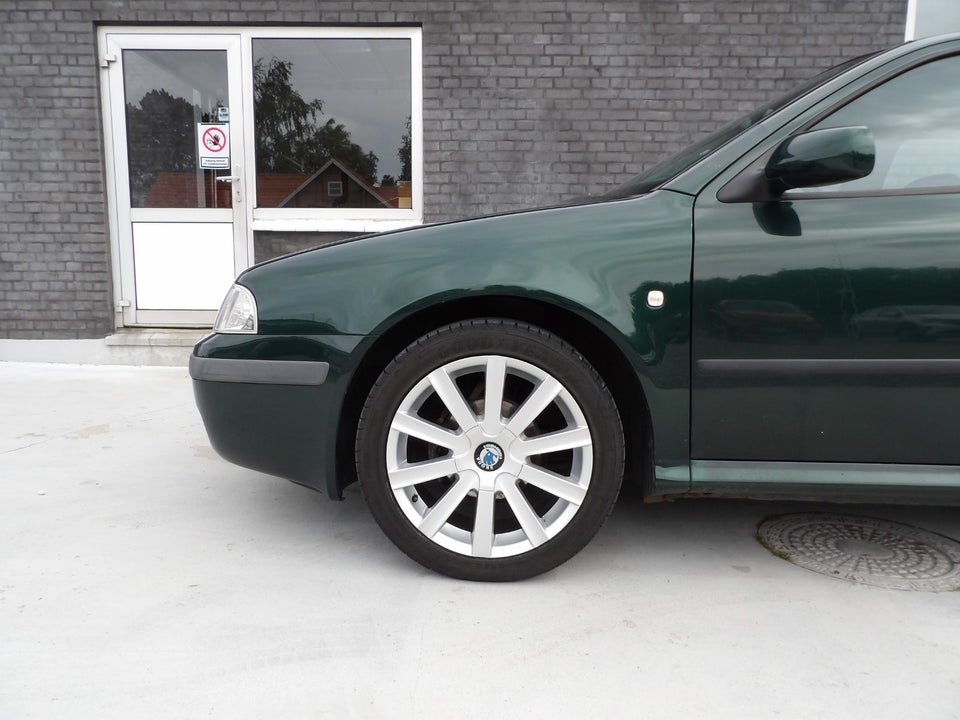 Skoda Octavia 1,6 Classic 5d