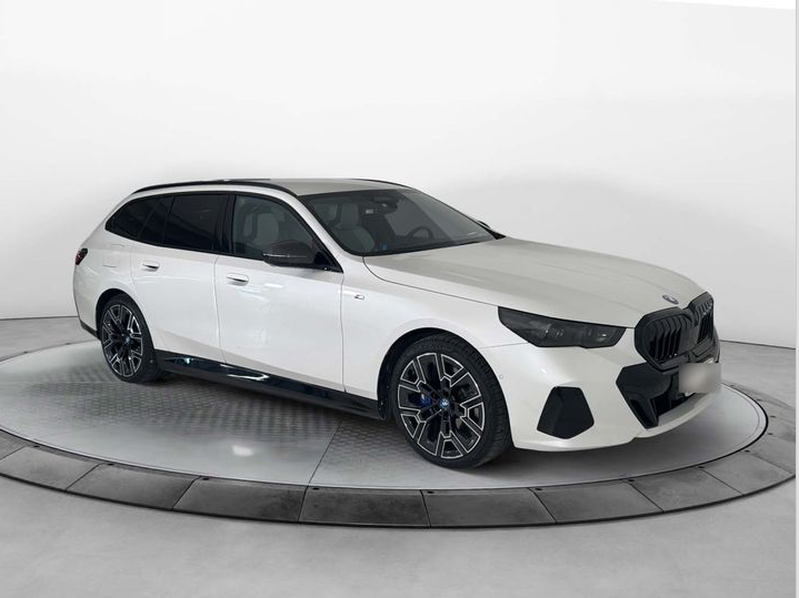 BMW i5 eDrive40 M-Sport 4d