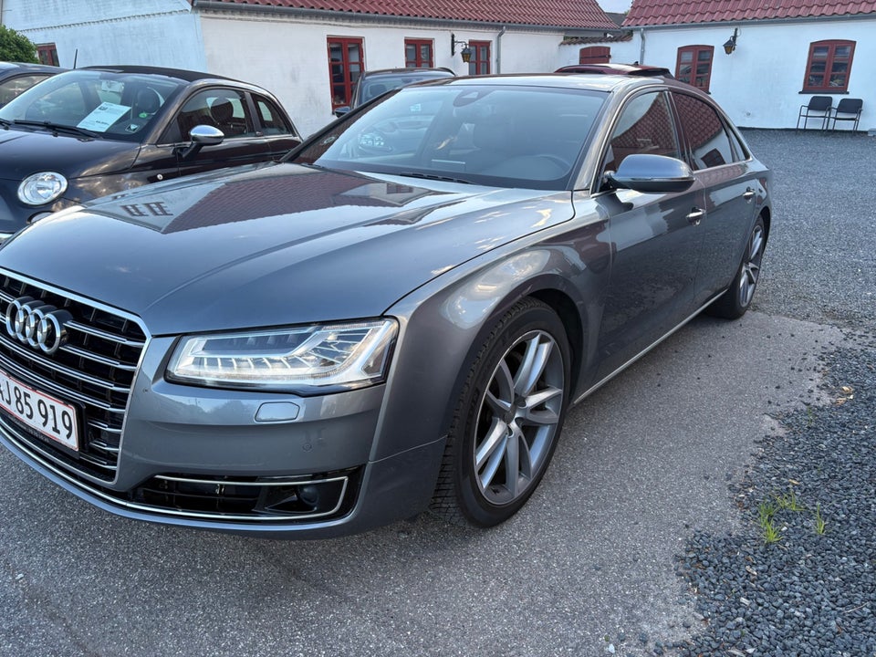 Audi A8 3,0 TDi 258 quattro Tiptr. lang 4d