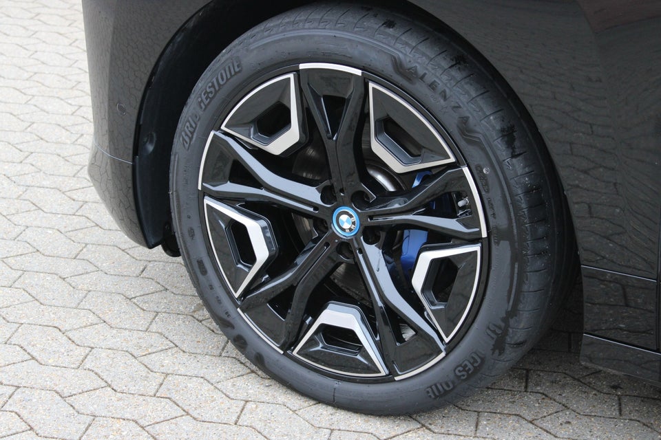 BMW iX xDrive40 Sport 5d