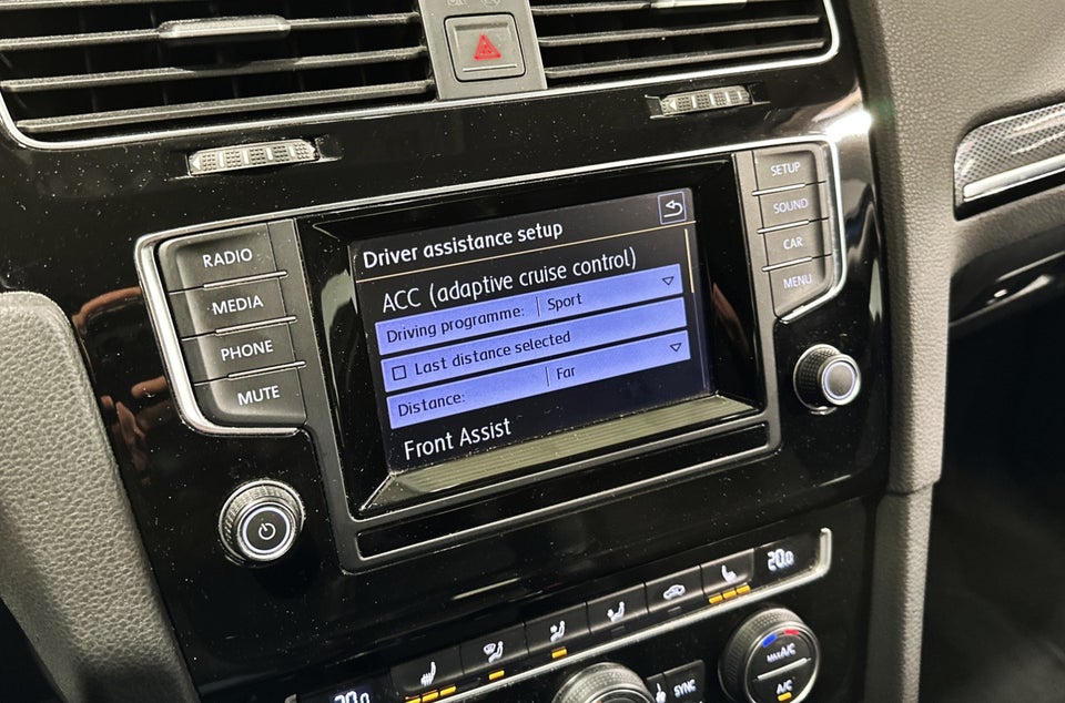 VW Golf VII 1,4 TSi 122 Highline DSG BMT 5d