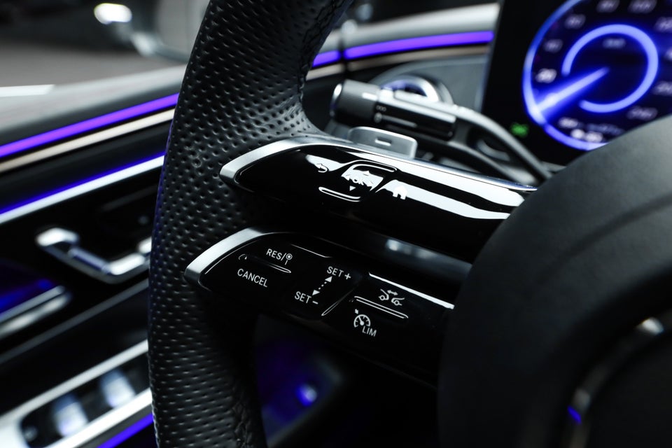 Mercedes EQE350 AMG Line 4d